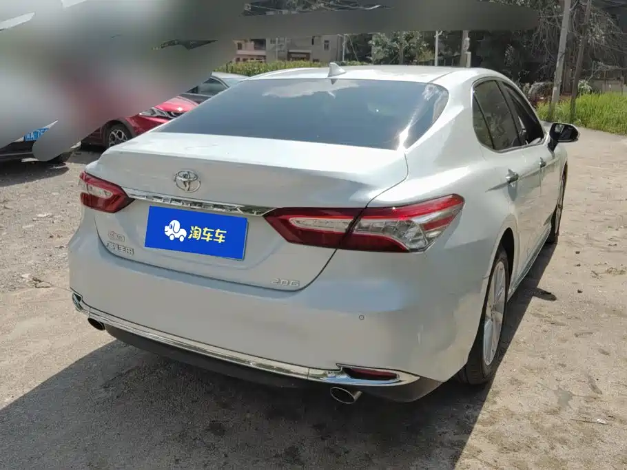 Toyota Camry 2023 — фото 3