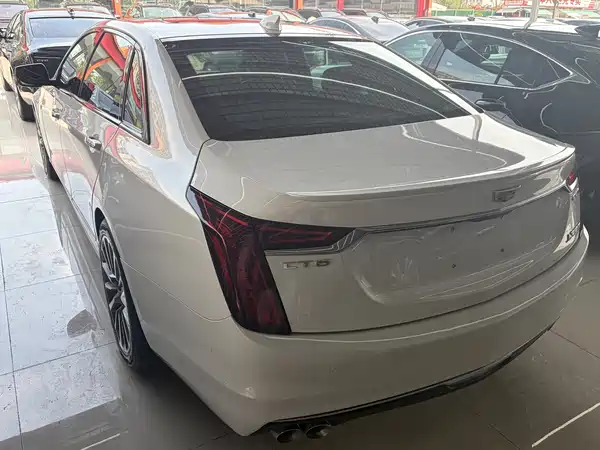 Cadillac CT6 2022
