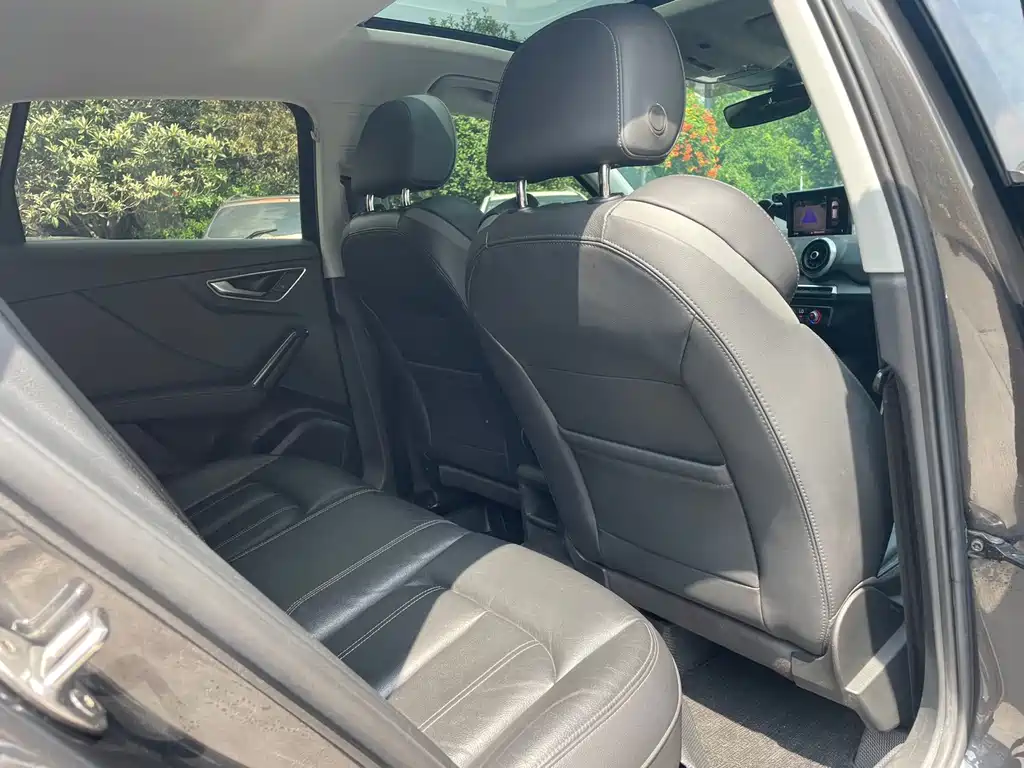 Audi Q2L 2022