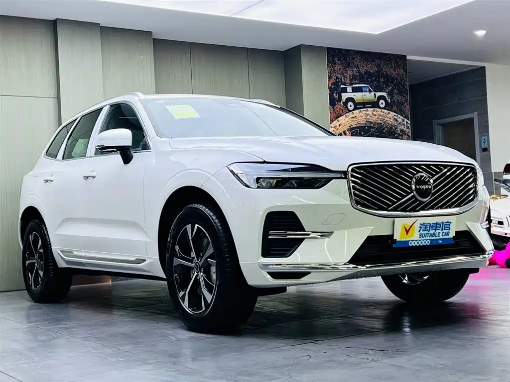 Volvo XC60 2026 — фото 3