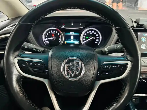 Buick GL6 2018