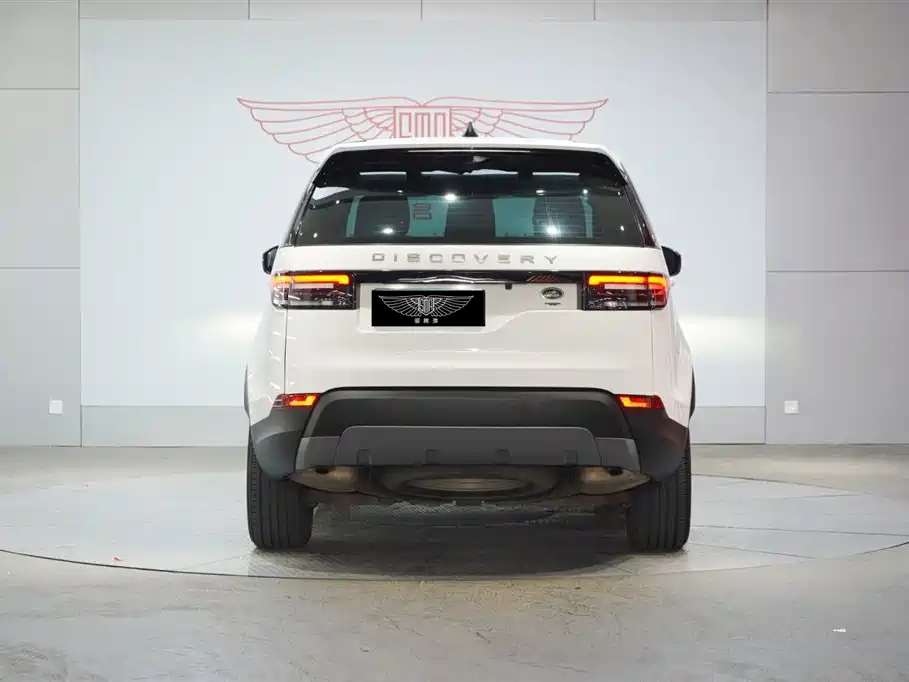 Land Rover Discovery 2017 — фото 6