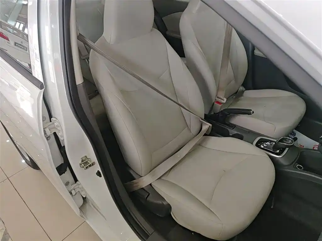 Chevrolet Sail 2015 — фото 17