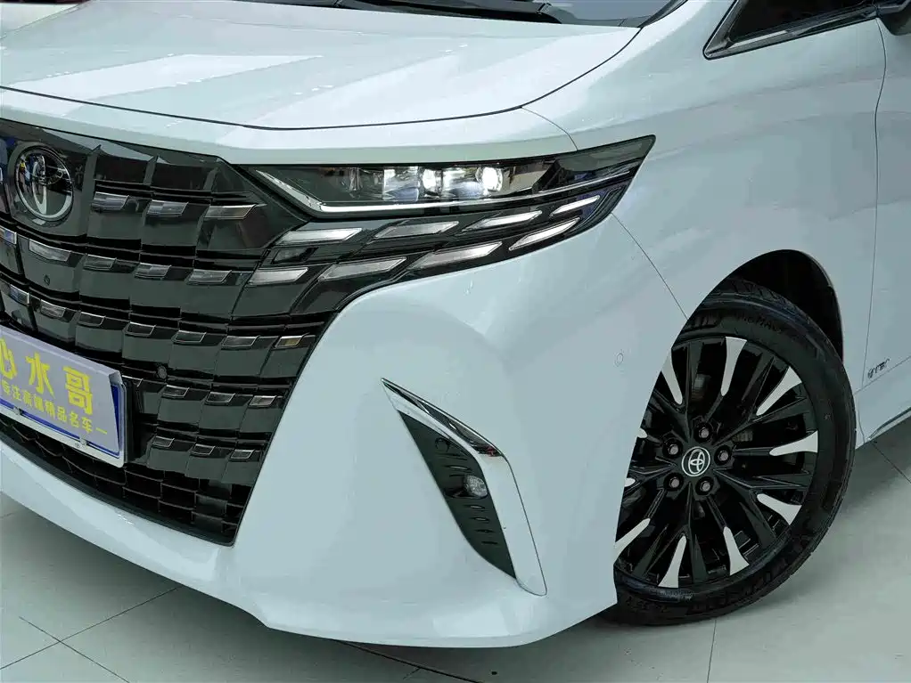 Toyota Alphard 2024 — фото 22