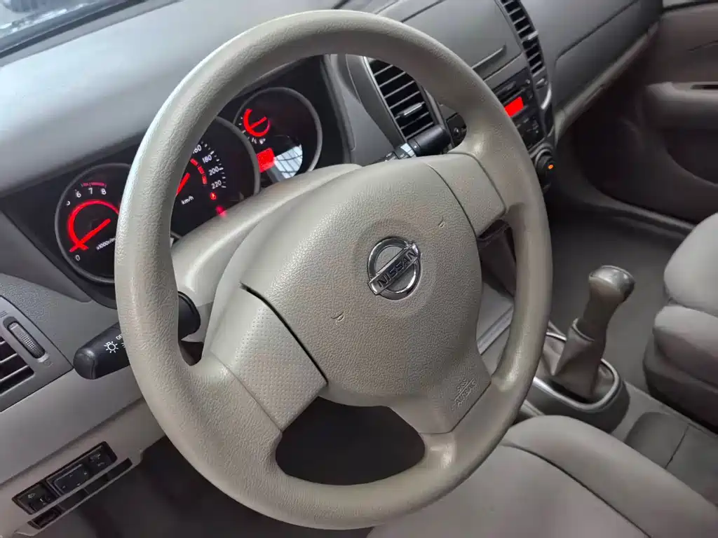 Nissan Sylphy 2015 — фото 15