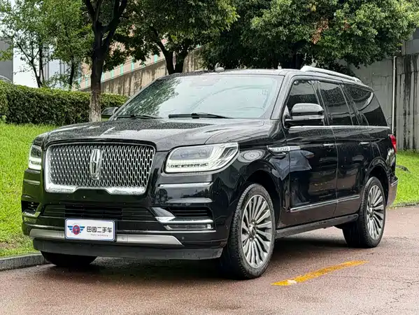 Lincoln Navigator 2021