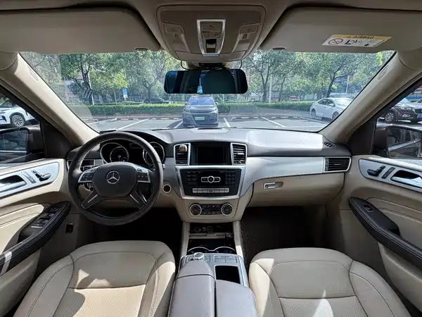 Mercedes-Benz M-Class 2015