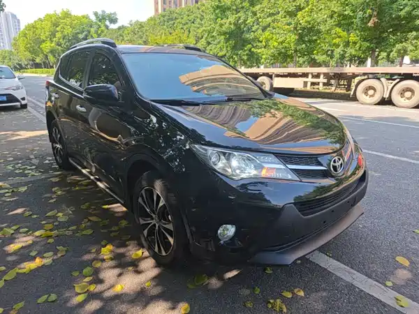 Toyota RAV4 2015