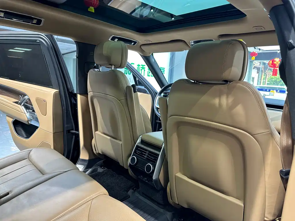Land Rover Range Rover 2023 — фото 14