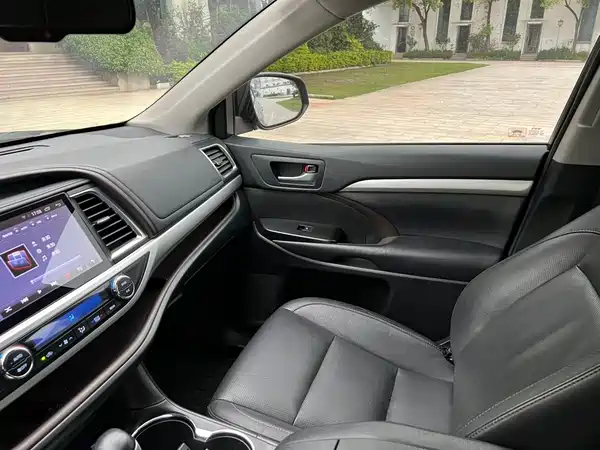 Toyota Highlander 2017