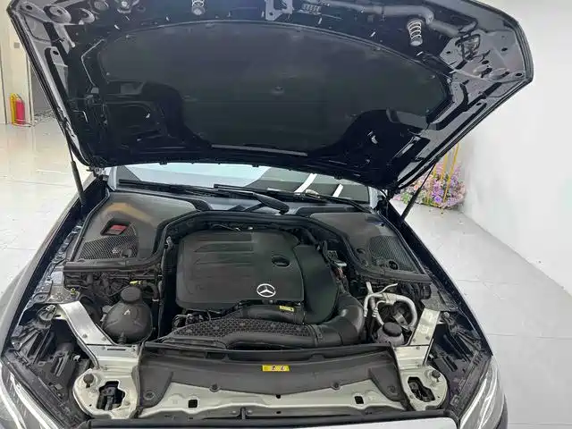 Mercedes-Benz E-Class 2020 — фото 19