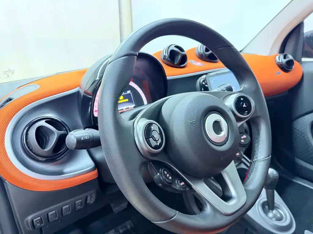 smart fortwo 2015 — фото 14