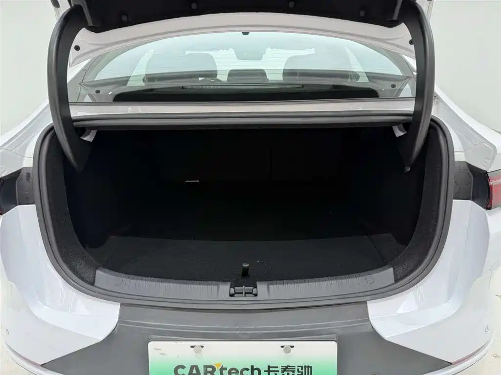 BYD Qin L 2025 — фото 14