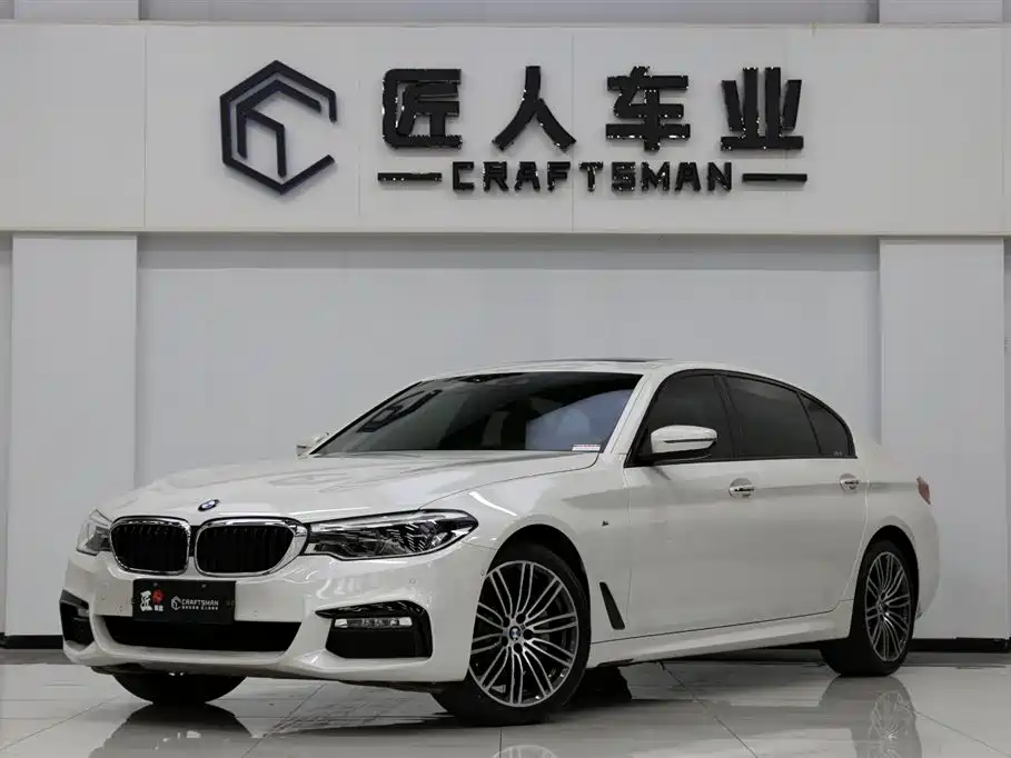 BMW 5 Series 2018 — фото 1