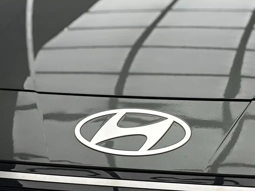 Hyundai Elantra 2023 — фото 6