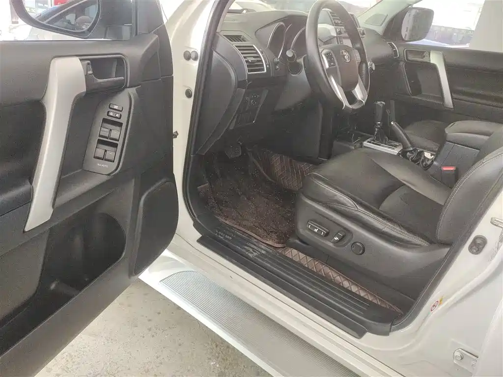 Toyota Prado 2016 — фото 16