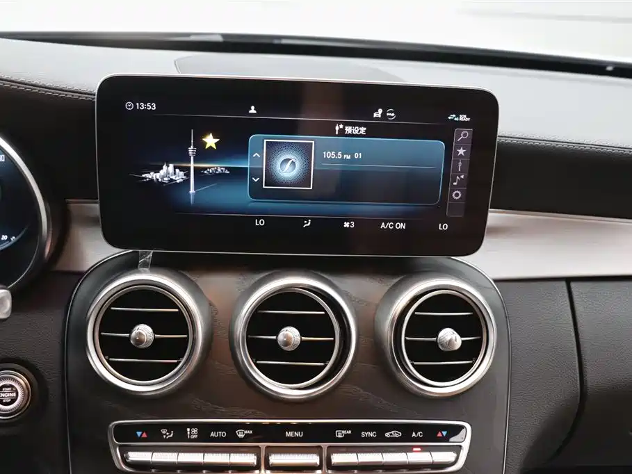 Mercedes-Benz C-Class 2019 — фото 19