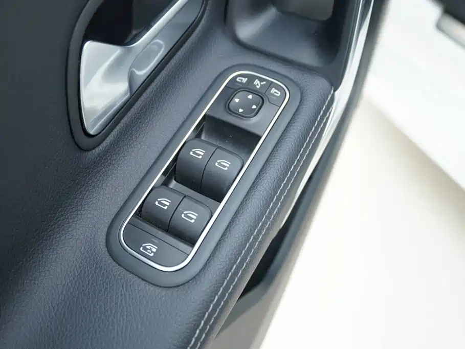 Mercedes-Benz A-Class 2020 — фото 10