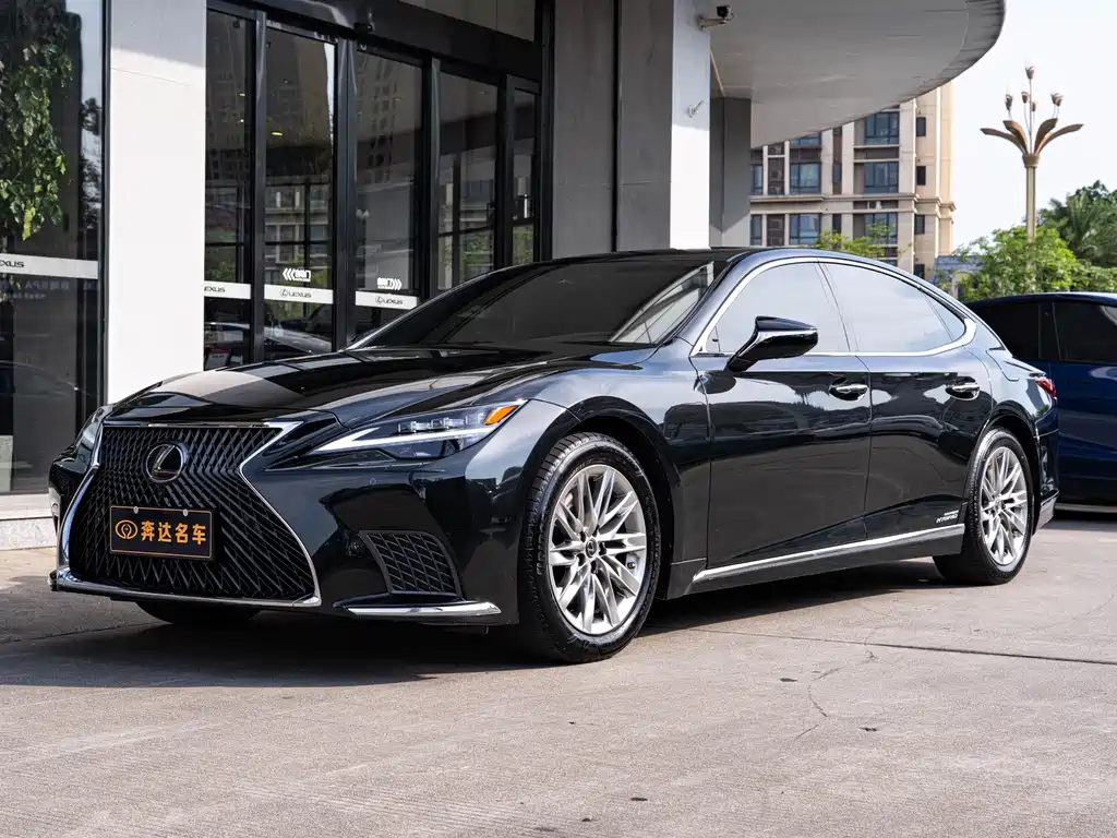 Lexus LS 2021 — фото 1