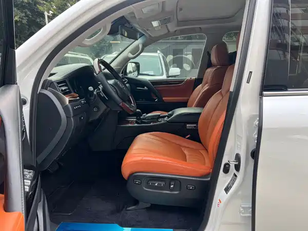 Lexus LX 2018