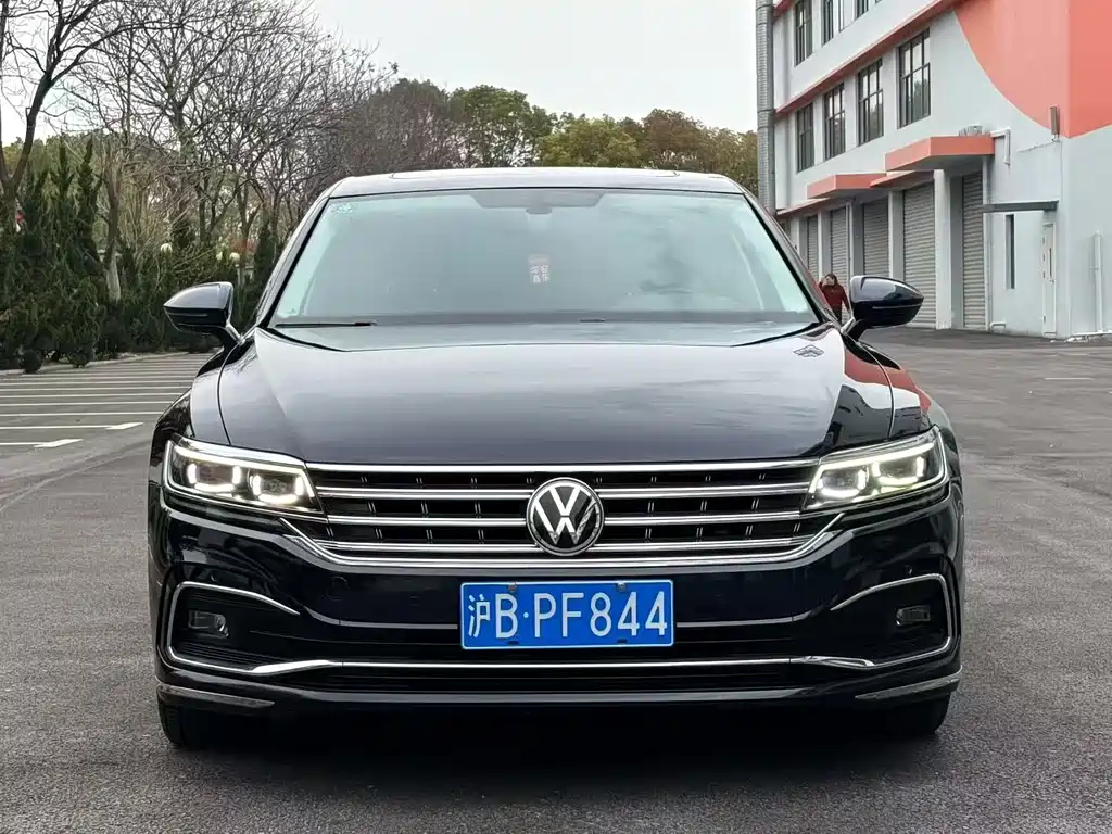 Volkswagen Phideon 2022 — фото 2