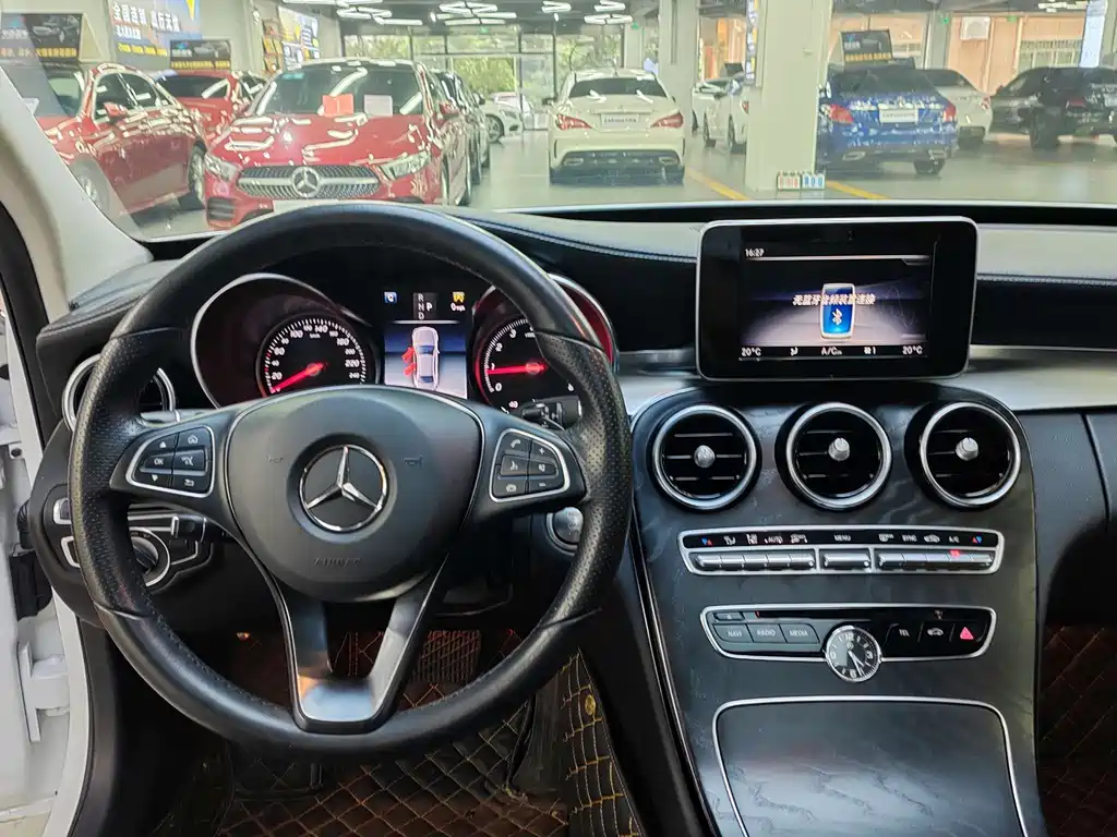 Mercedes-Benz C-Class 2018 — фото 13