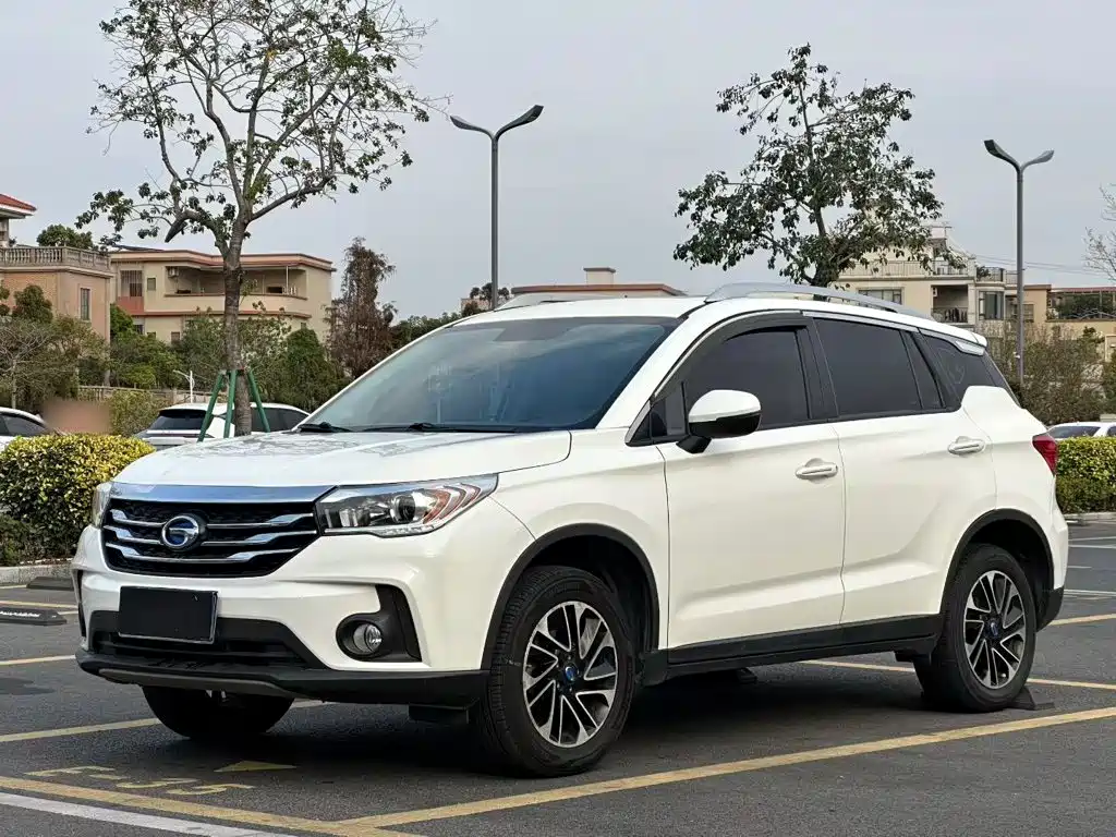 GAC Motor Trumpchi GS4 2015 — фото 2
