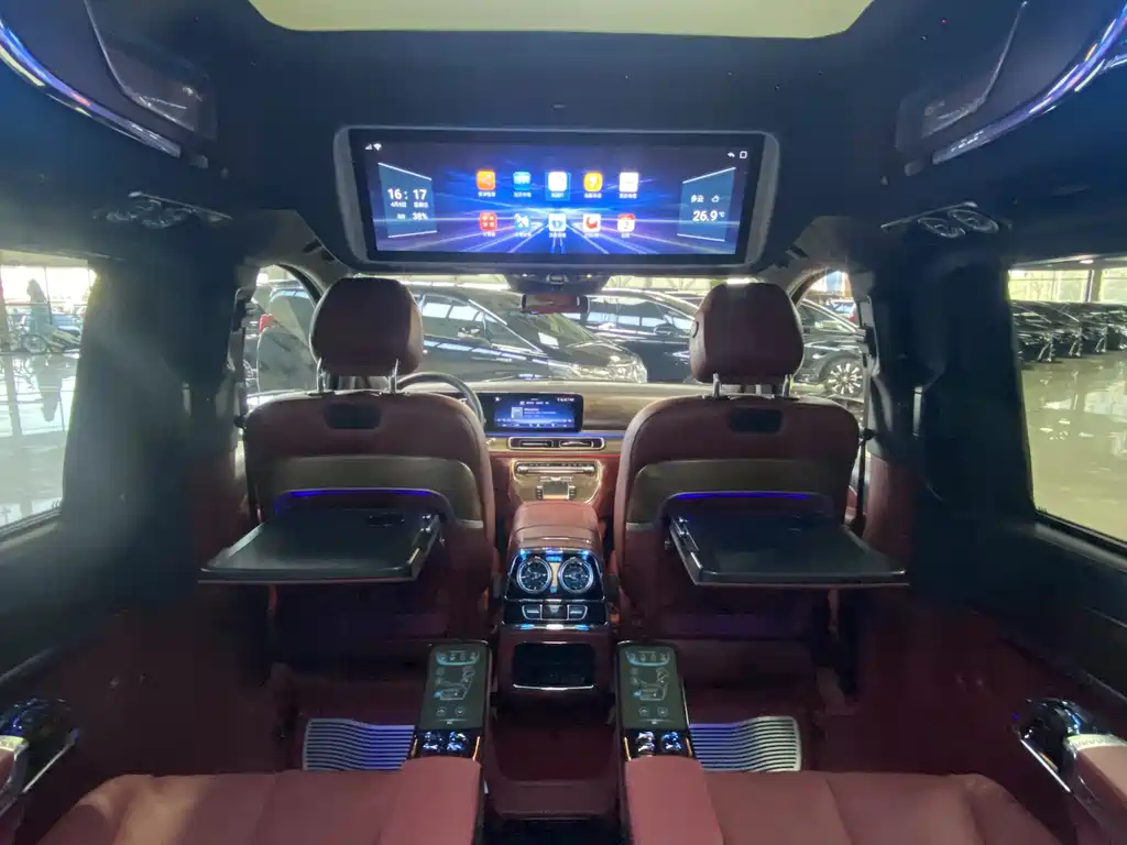 Mercedes-Benz V-Class 2025 — фото 14