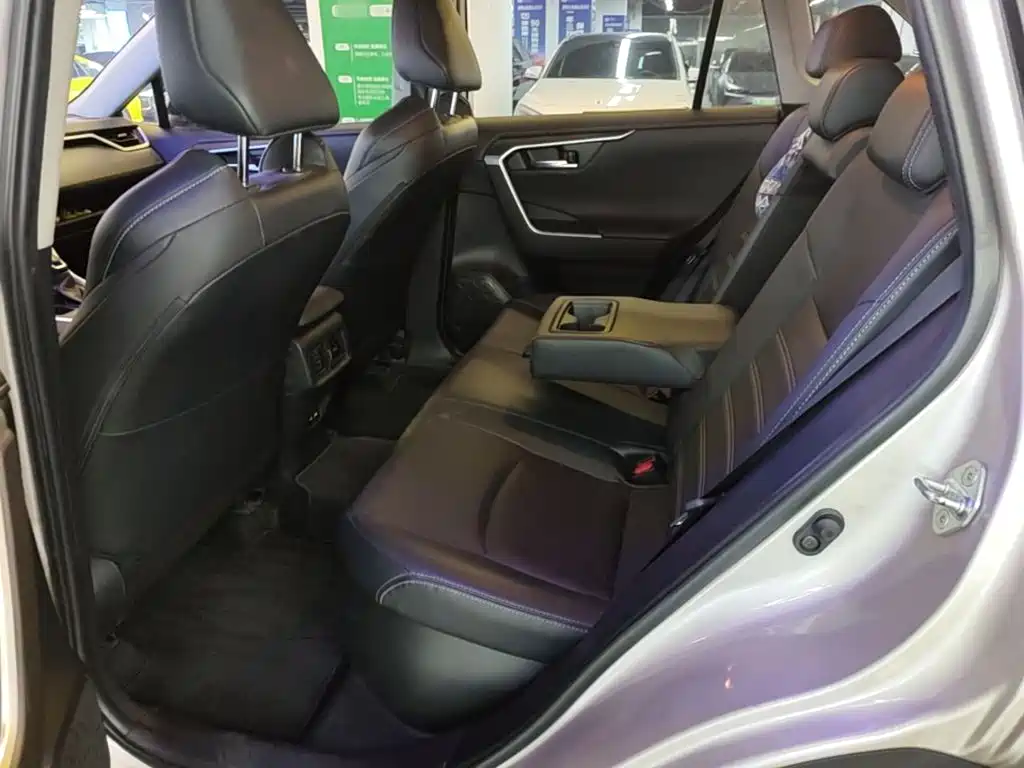 Toyota Wildlander 2021 — фото 17