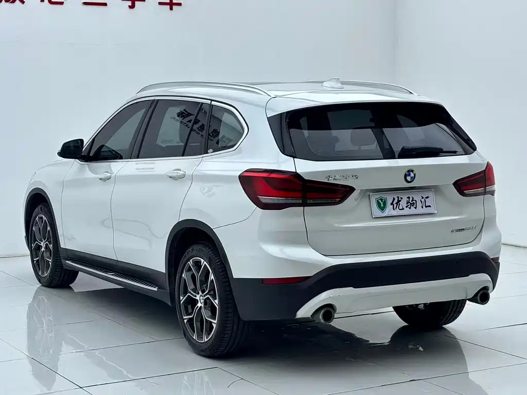 BMW X1 2022 — фото 6