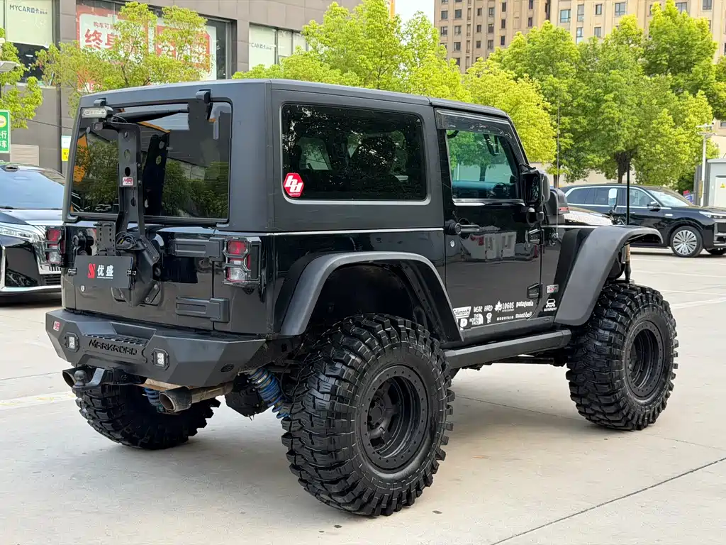 Jeep Wrangler 2014 — фото 11