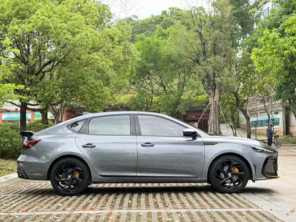 MG MG6 2021