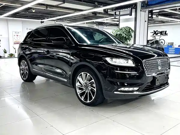 Lincoln Nautilus 2021