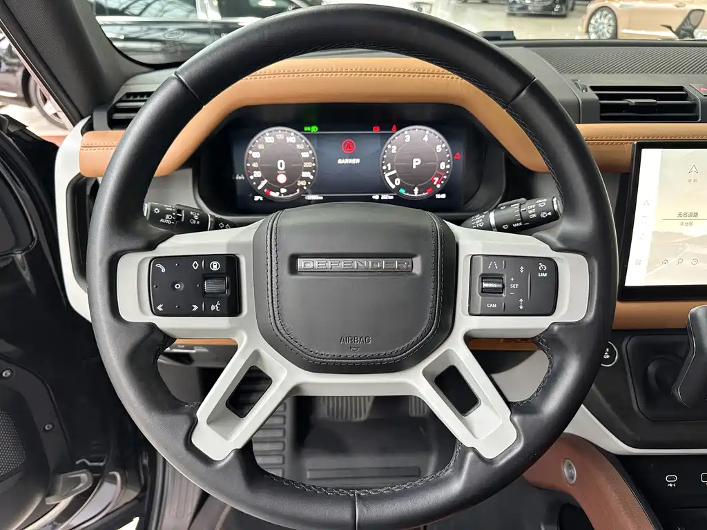 Land Rover Defender 2024 — фото 12