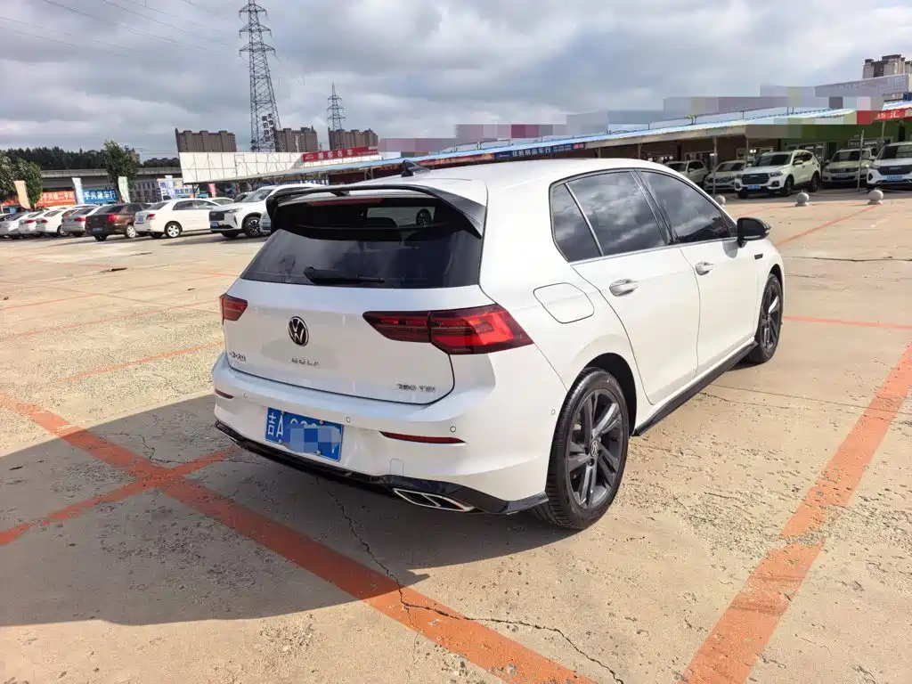 Volkswagen Golf 2022