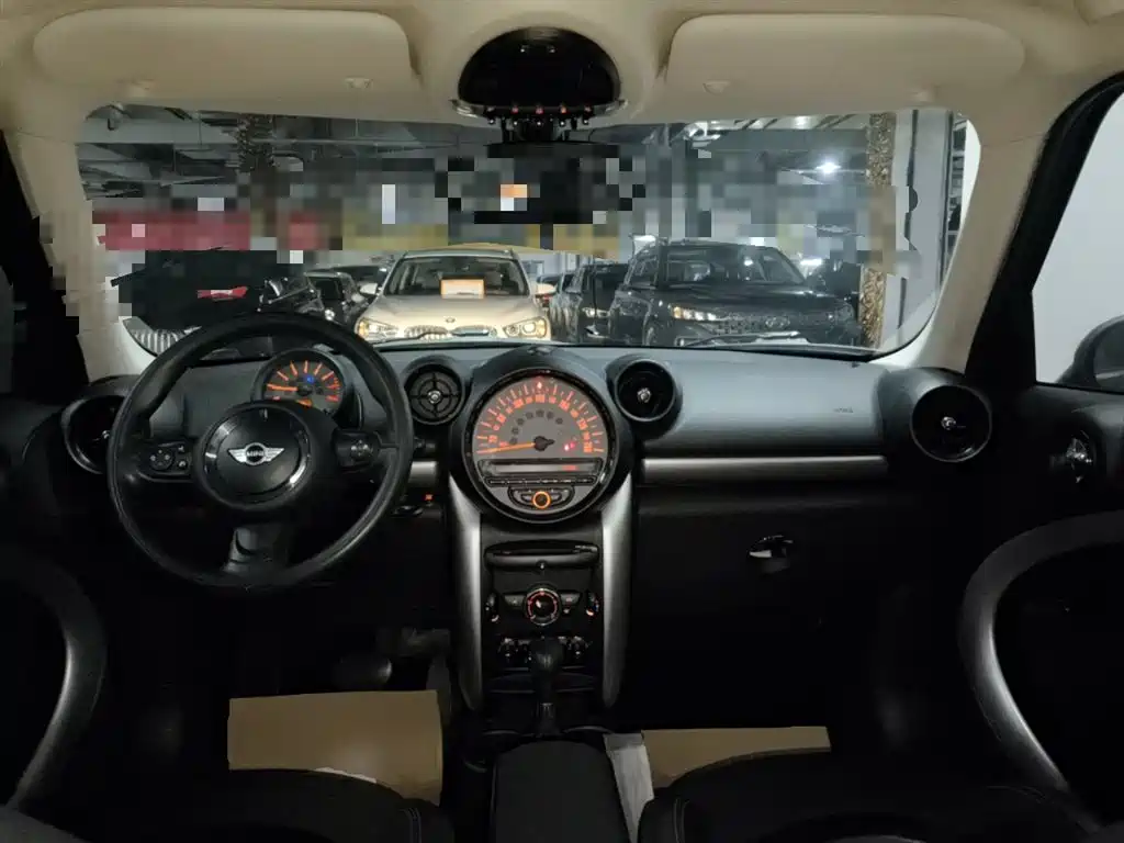 MINI Countryman 2015 — фото 12