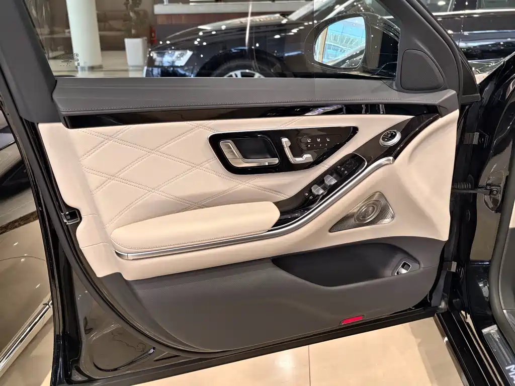 Mercedes-Benz Maybach S-Class 2023