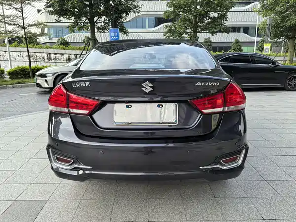 Suzuki Qiyue 2016