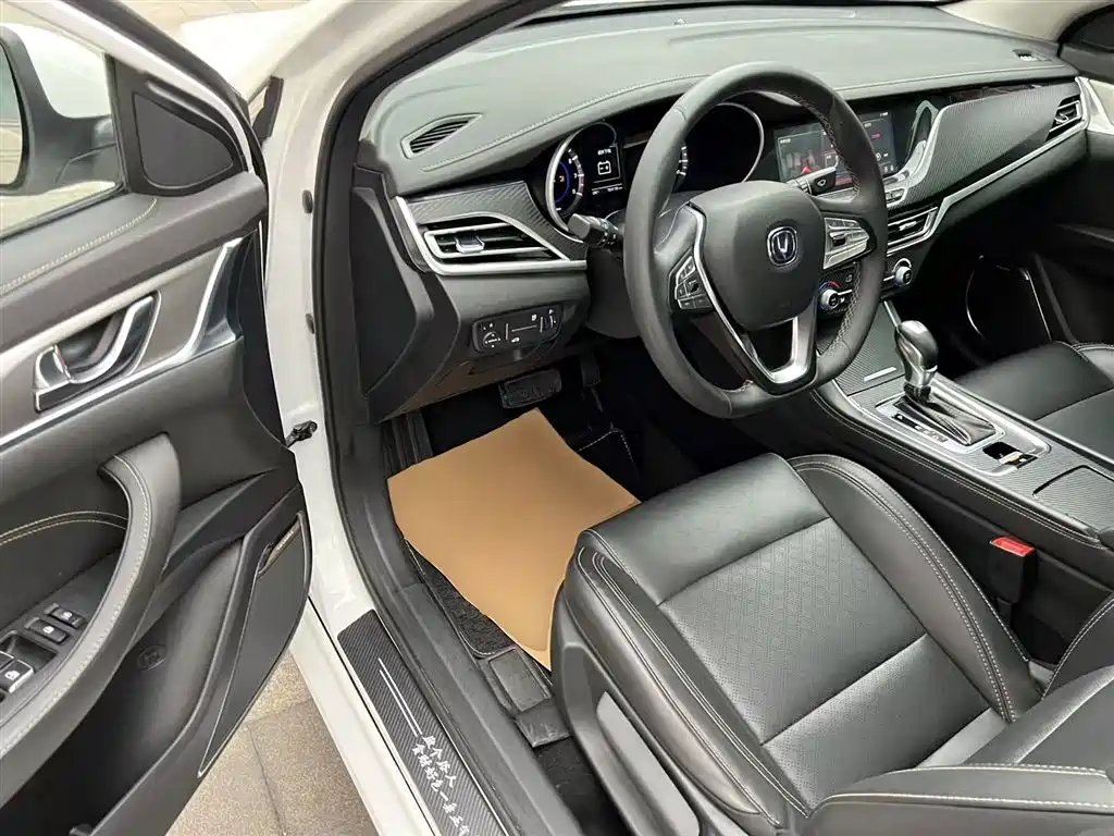 Changan Eado 2018 — фото 16