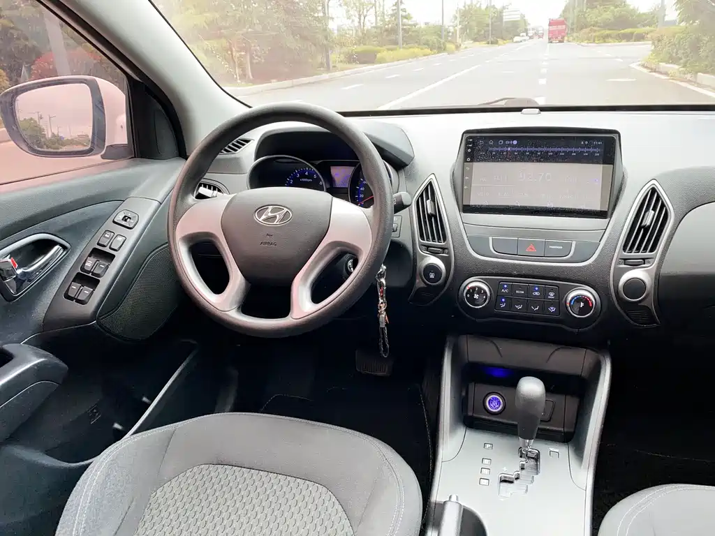Hyundai ix35 2014 — фото 15