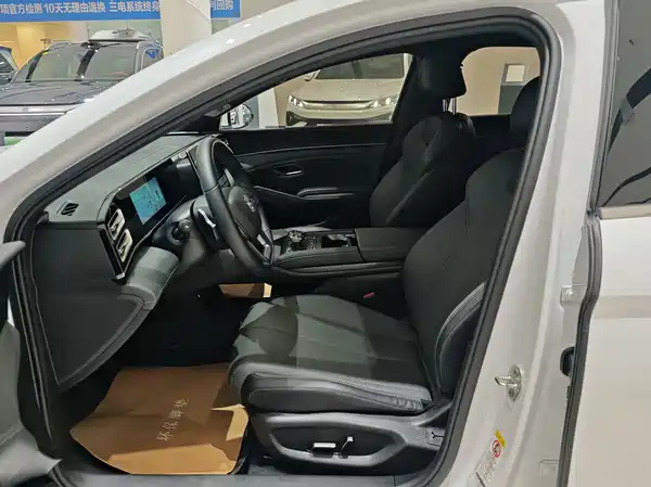BYD Qin L 2025