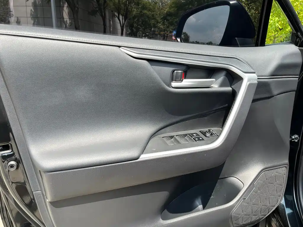 Toyota Wildlander 2024 — фото 14