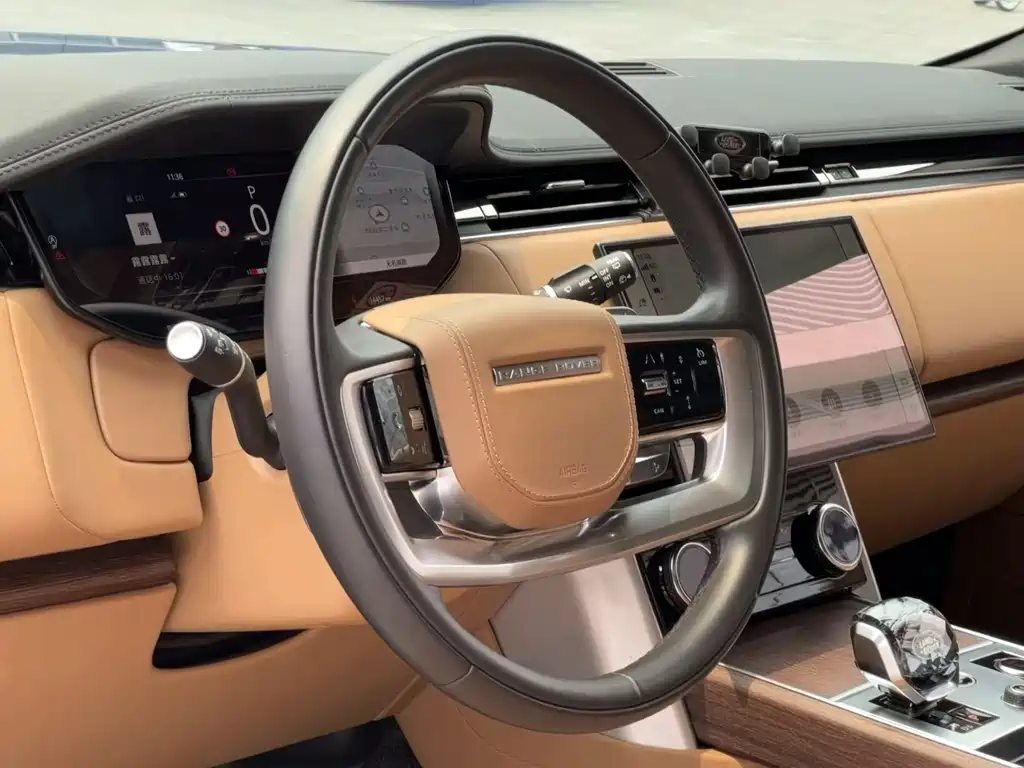 Land Rover Range Rover 2023 — фото 15