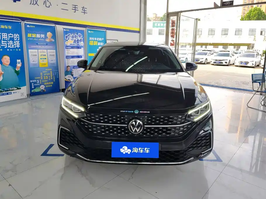 Volkswagen Passat 2023