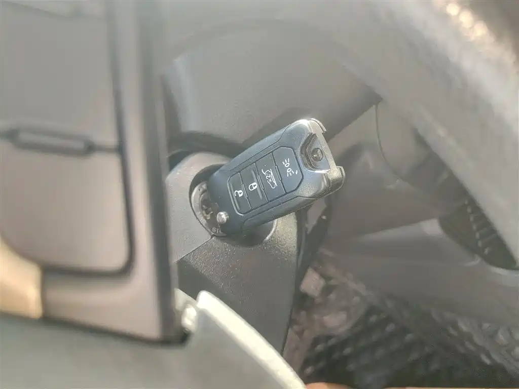 Jeep Renegade 2018 — фото 9