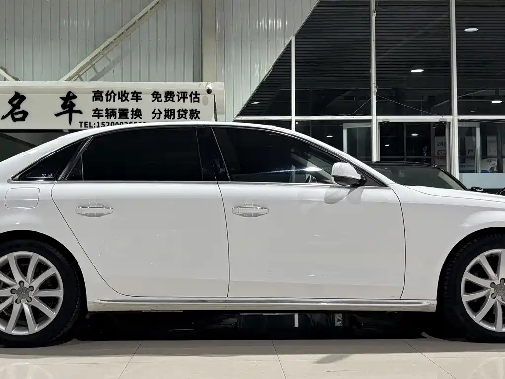 Audi A4L 2016