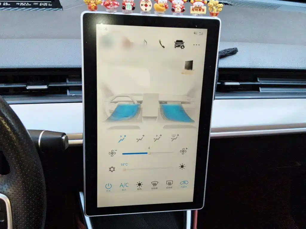 Neta V 2022
