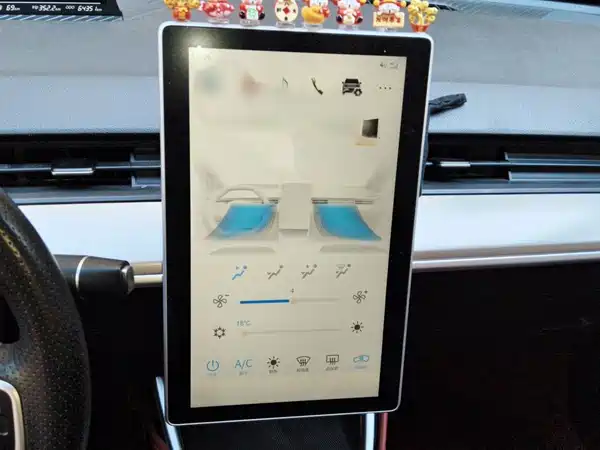 Neta V 2022