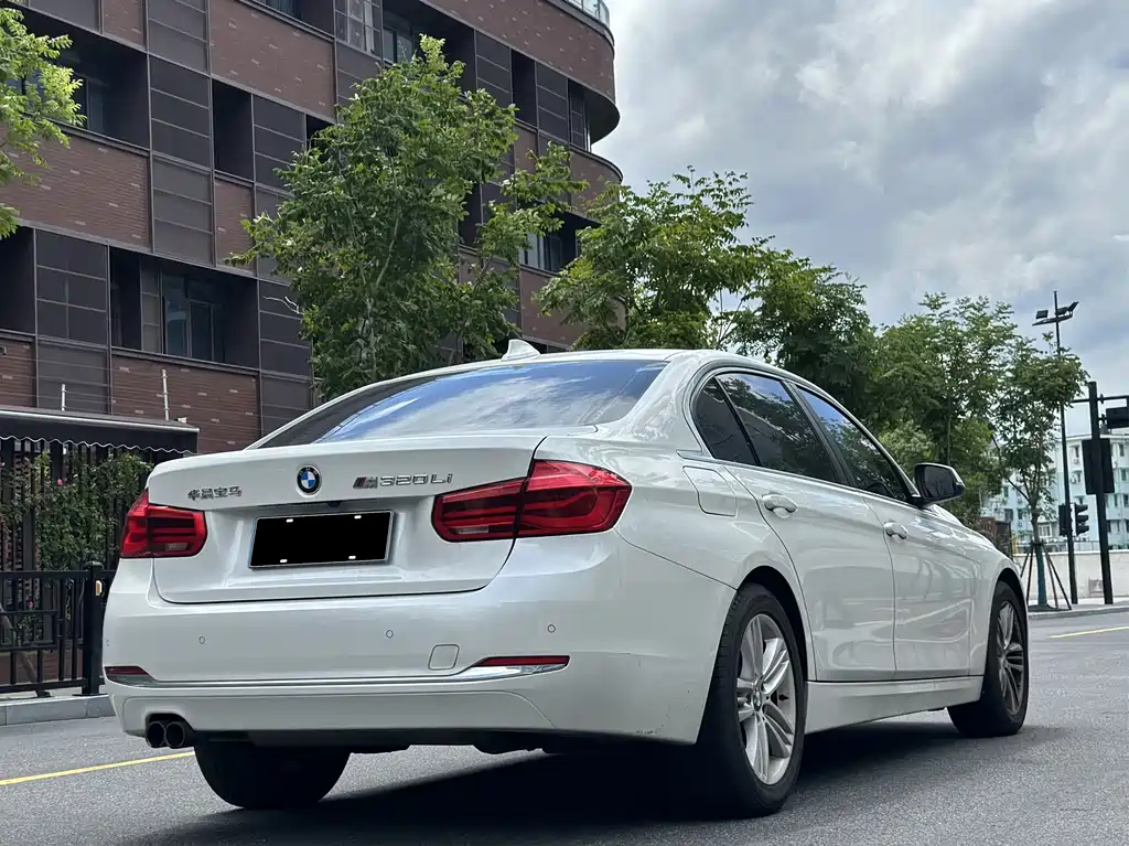 BMW 3 Series 2016 — фото 6