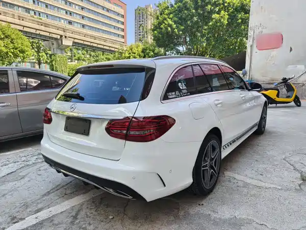 Mercedes-Benz C-Class 2020